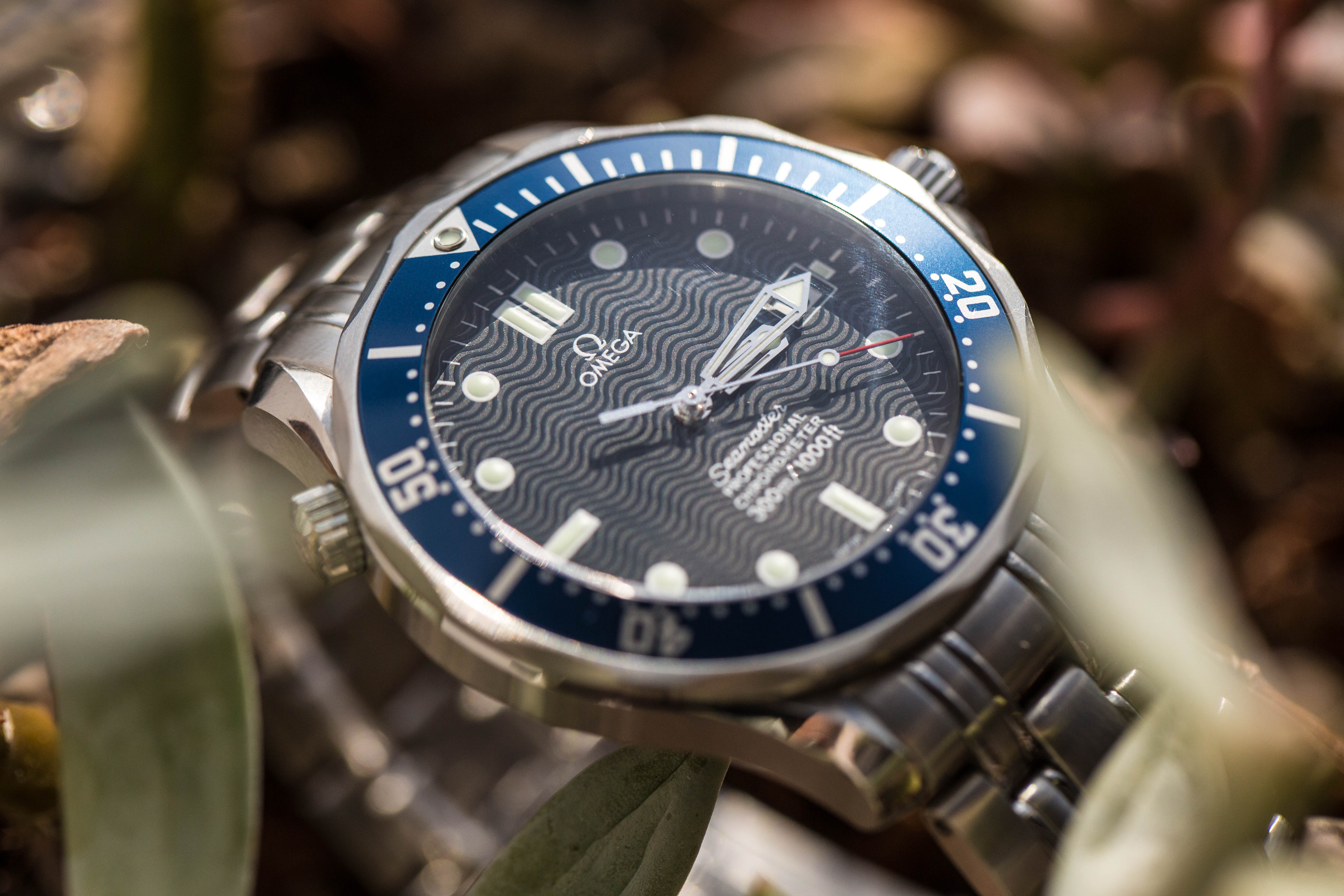 OMEGA Seamaster 300M James Bond 2531.80.00 HODINKEE Shop