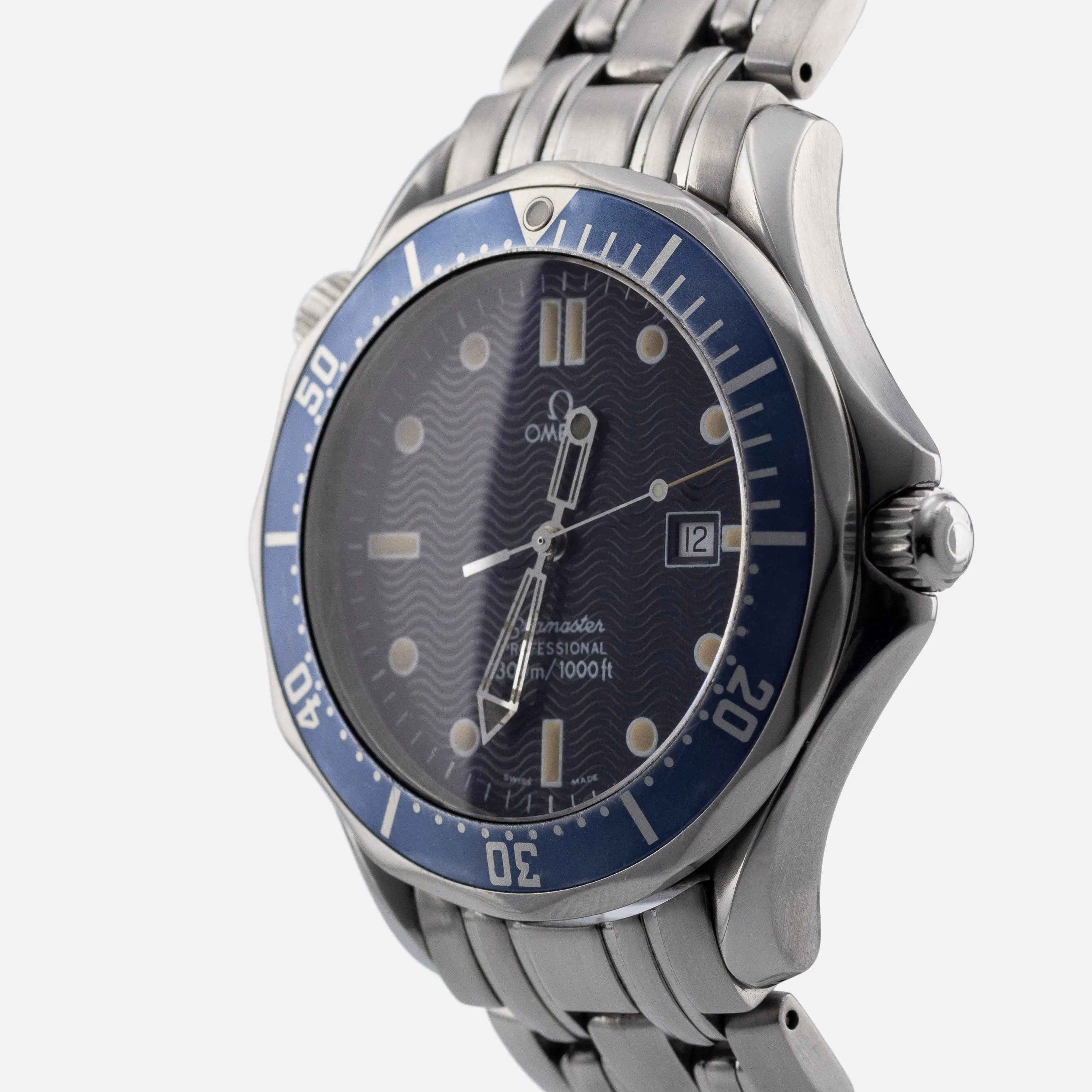 OMEGA Seamaster 300M James Bond 2541.80.00 – HODINKEE Shop