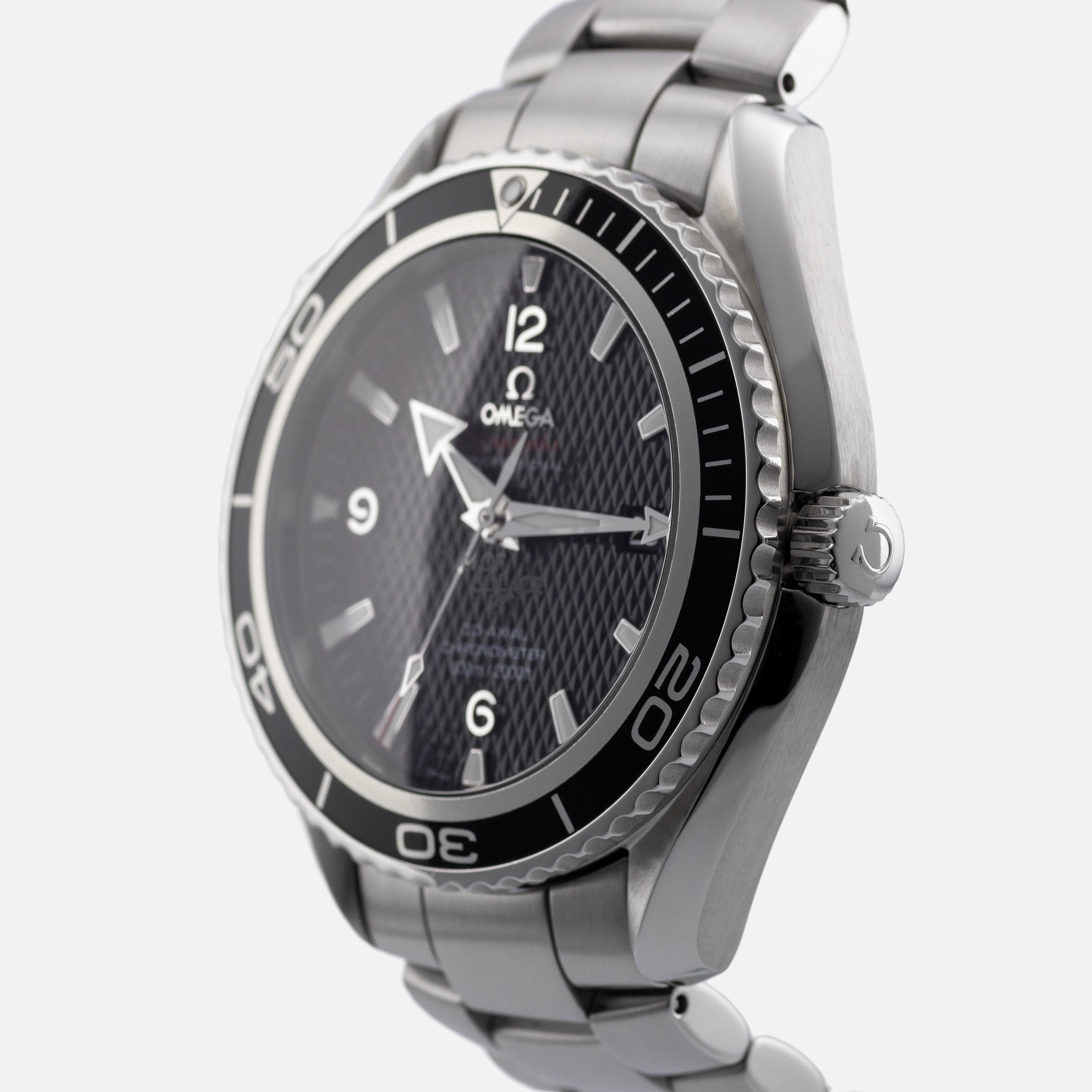 OMEGA Seamaster Planet Ocean 600M Co-Axial James Bond Quantum of