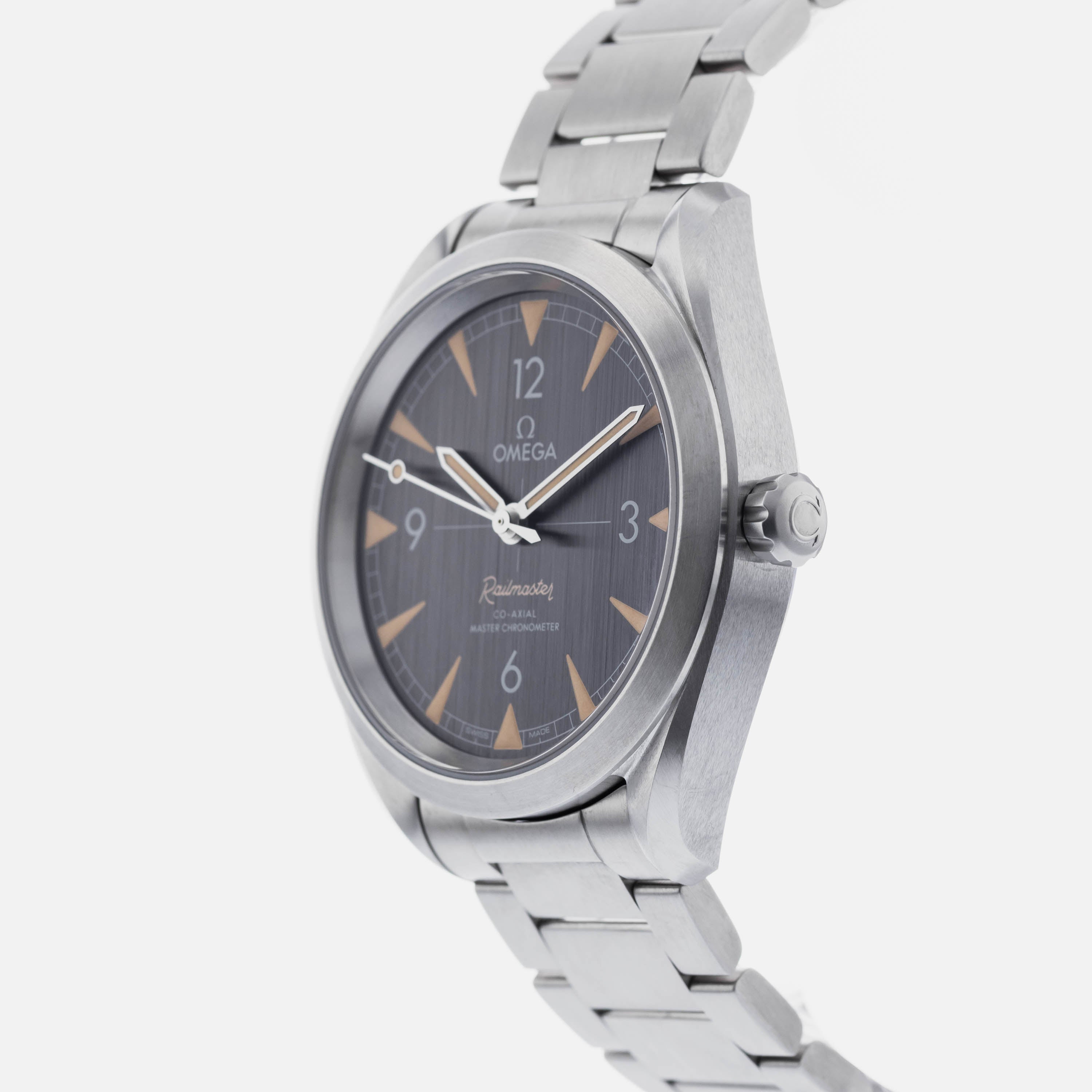 OMEGA Seamaster Railmaster Co Axial Master Chronometer 220.10.40.20.01.001