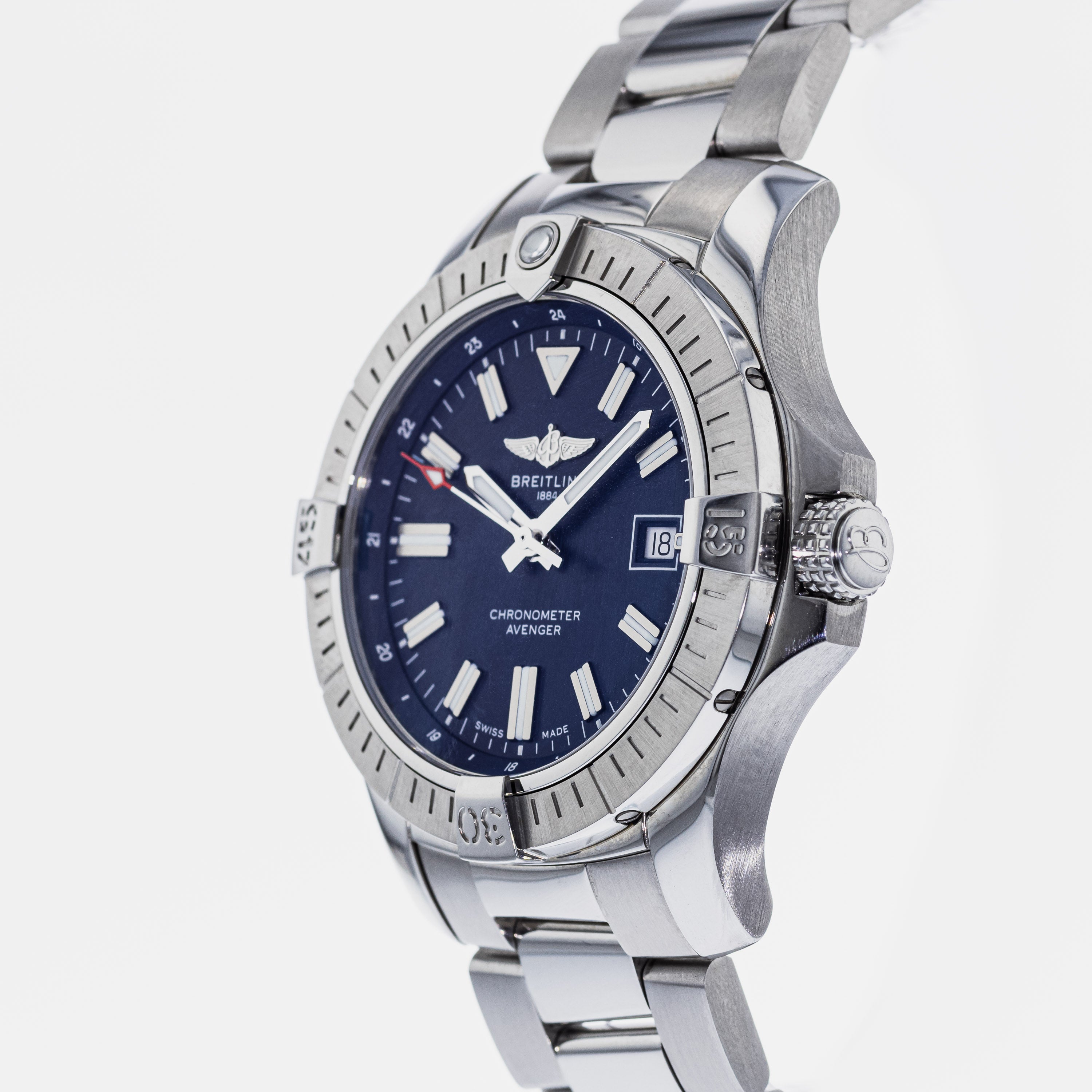Breitling Avenger Automatic 43 A17318 – HODINKEE Shop