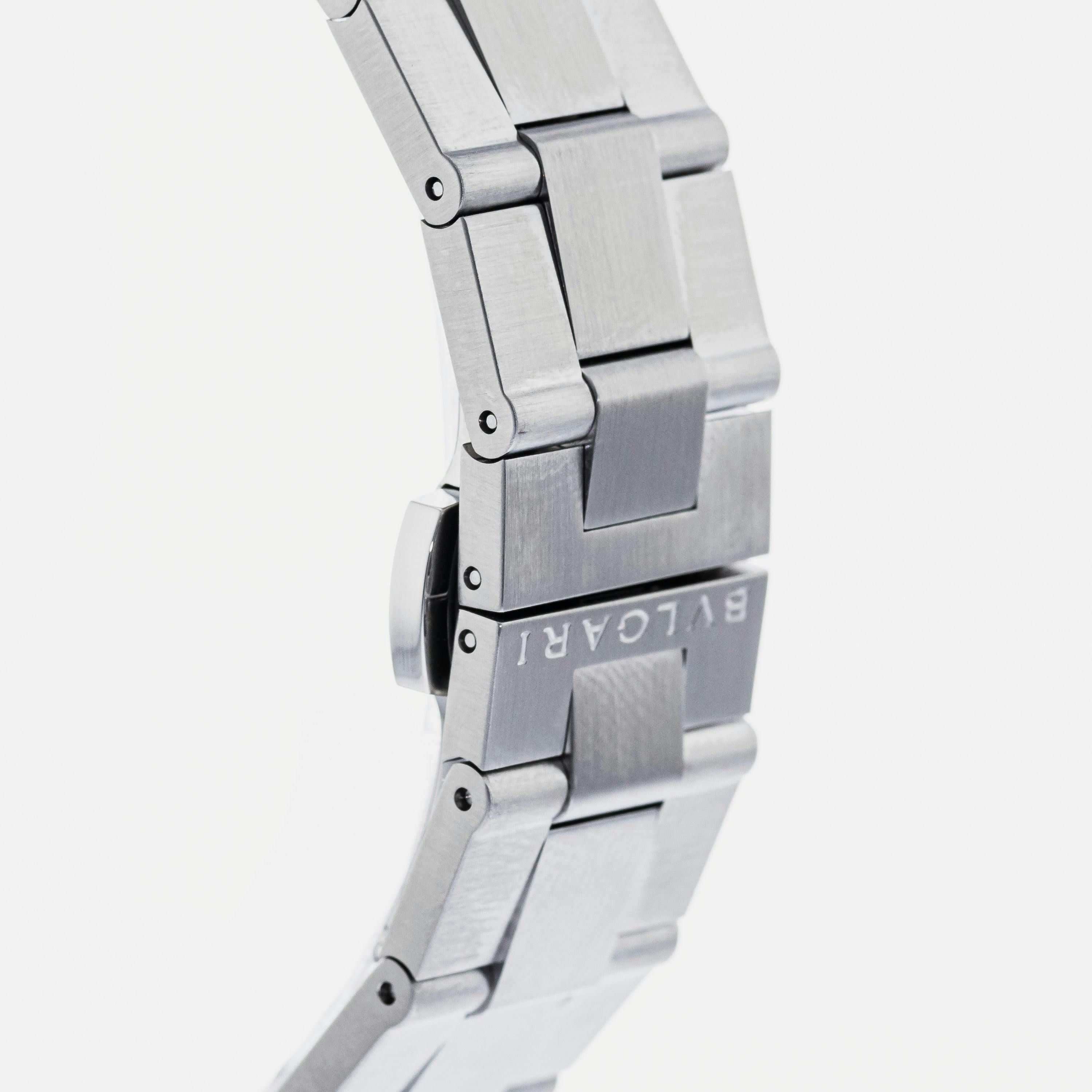 Bulgari Diagono Calibro 303 Chronograph DG 42 S CH – HODINKEE Shop