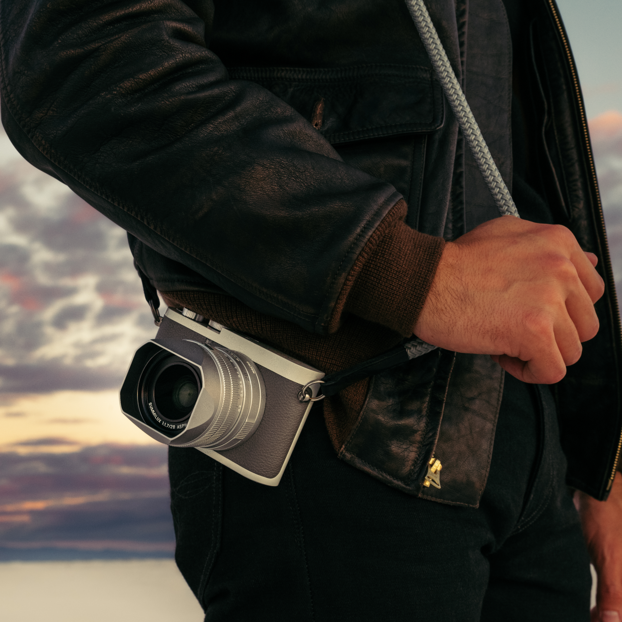 Leica Q2 Ghost by HODINKEE 世界限定2000台