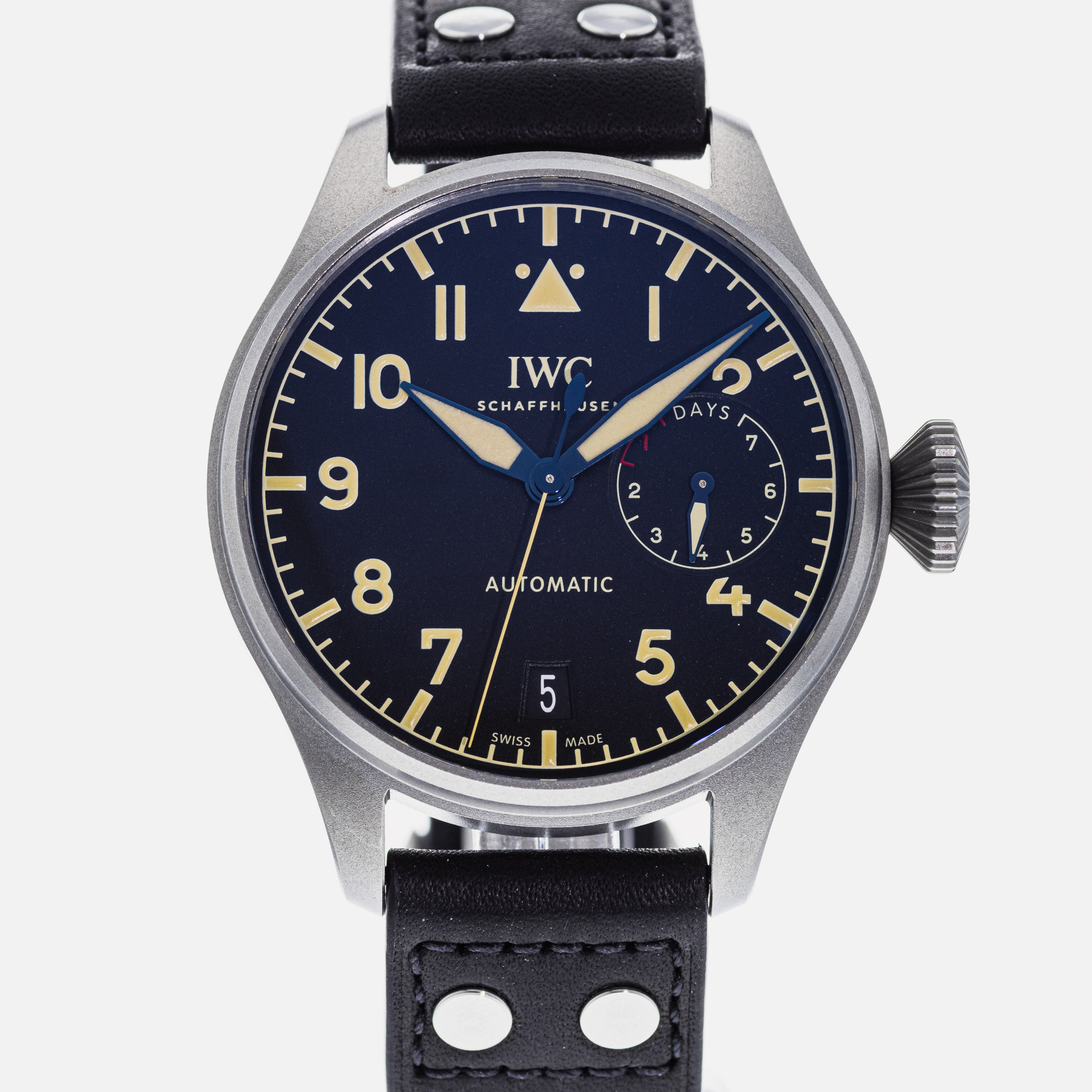 IWC Big Pilot Heritage IW5010 04 HODINKEE Shop