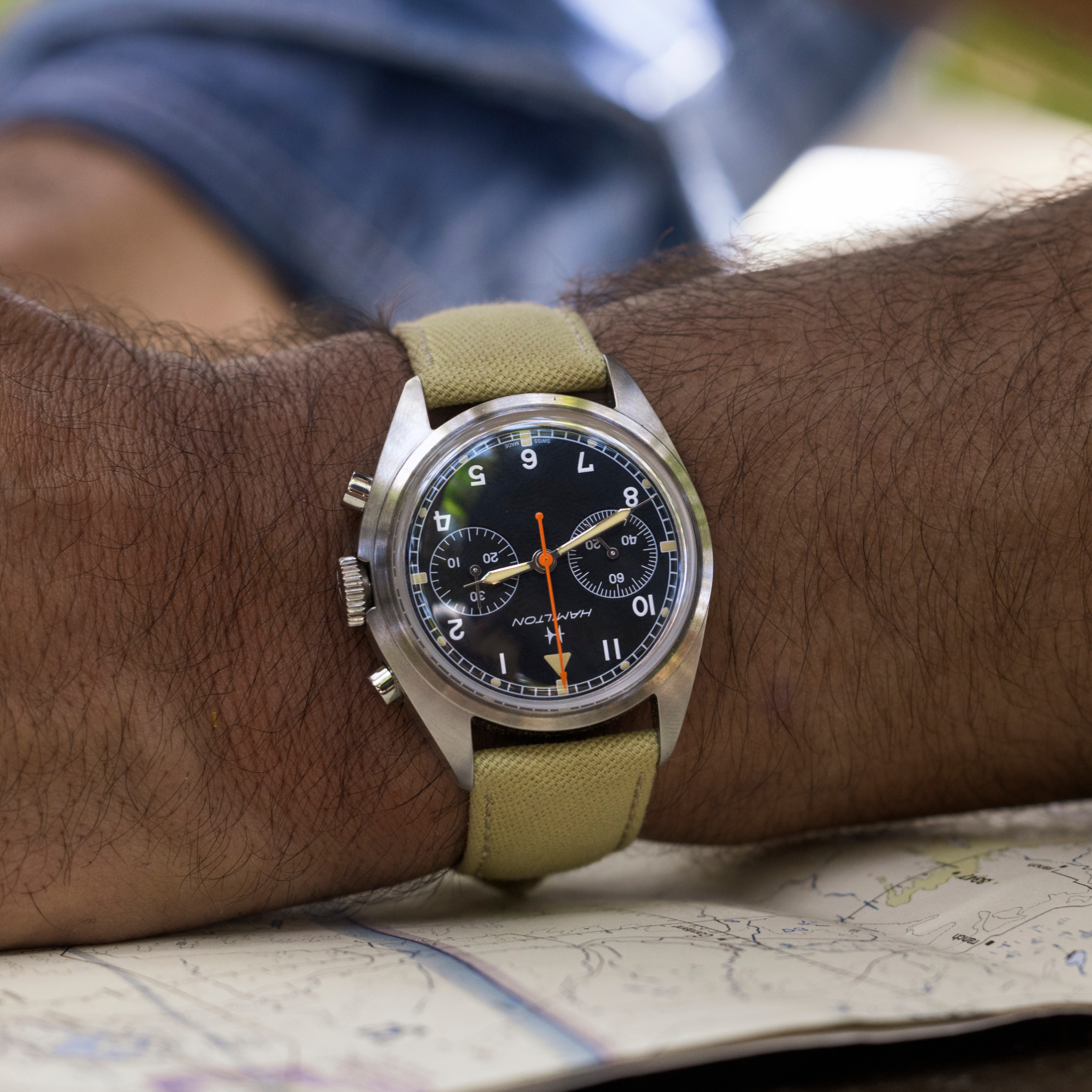 Khaki Pilot Pioneer Limited Edition For Hodinkee – HODINKEE Shop Khaki Pilot Pioneer Limited Edition For Hodinkee – HODINKEE Shop