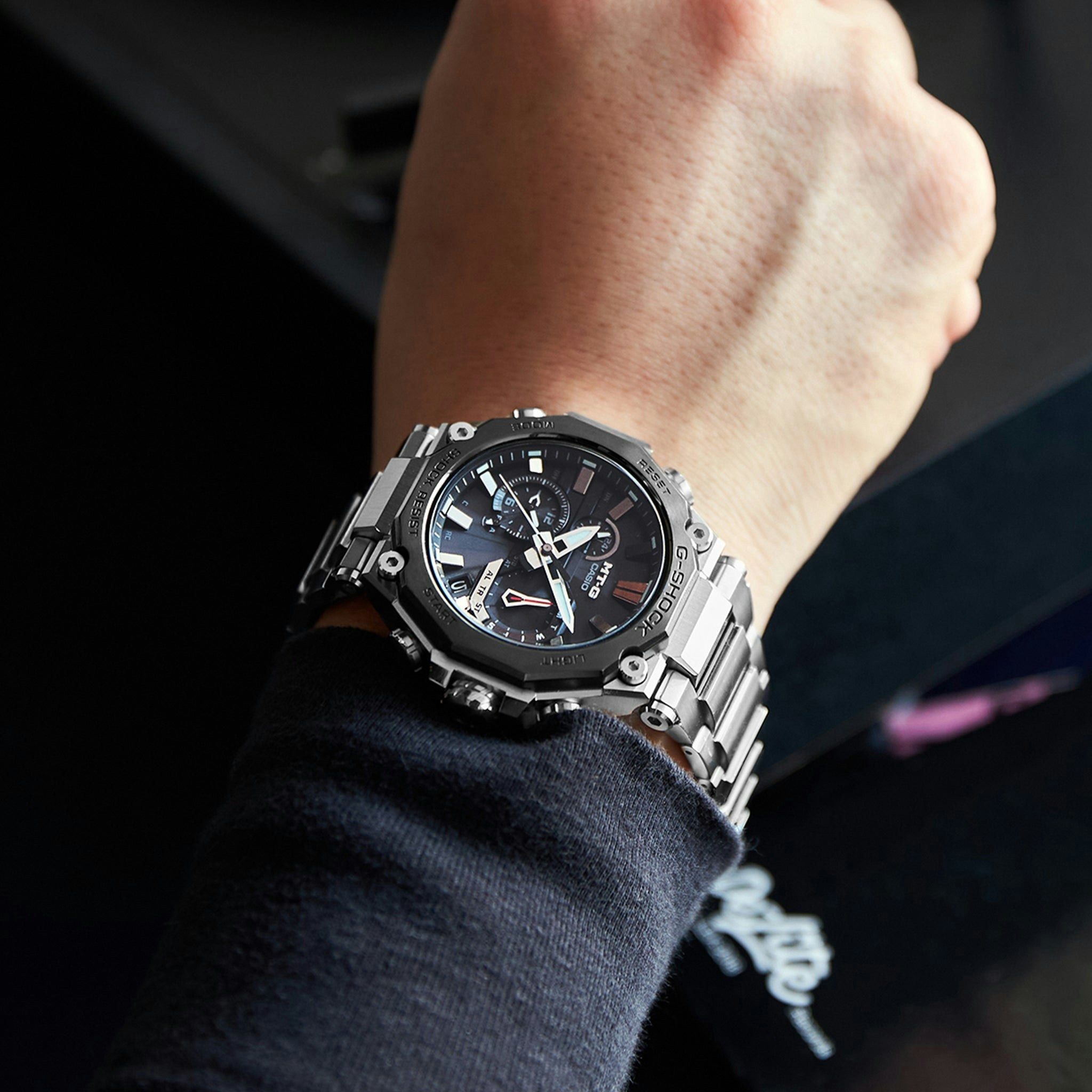 G Shock Mtg B00d 1a Dual Core Guard Blue Ip Bezel On Bracelet Hodinkee Shop G Shock Mtg B00d 1a Dual Core Guard Blue Ip Bezel On Bracelet Hodinkee Shop