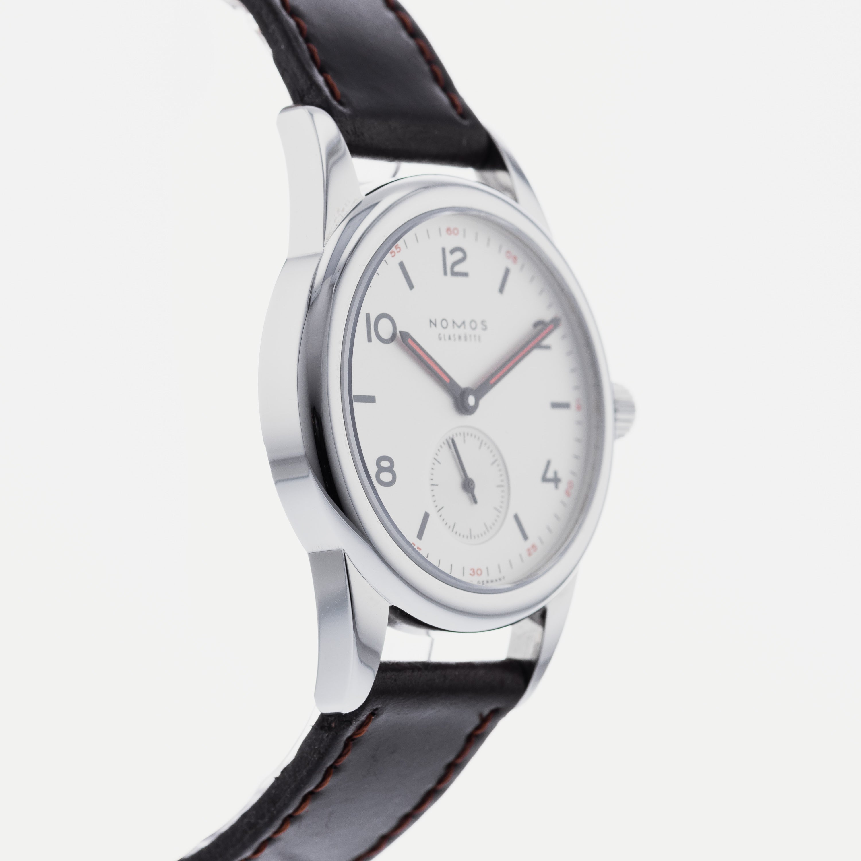 Nomos club hodinkee best sale