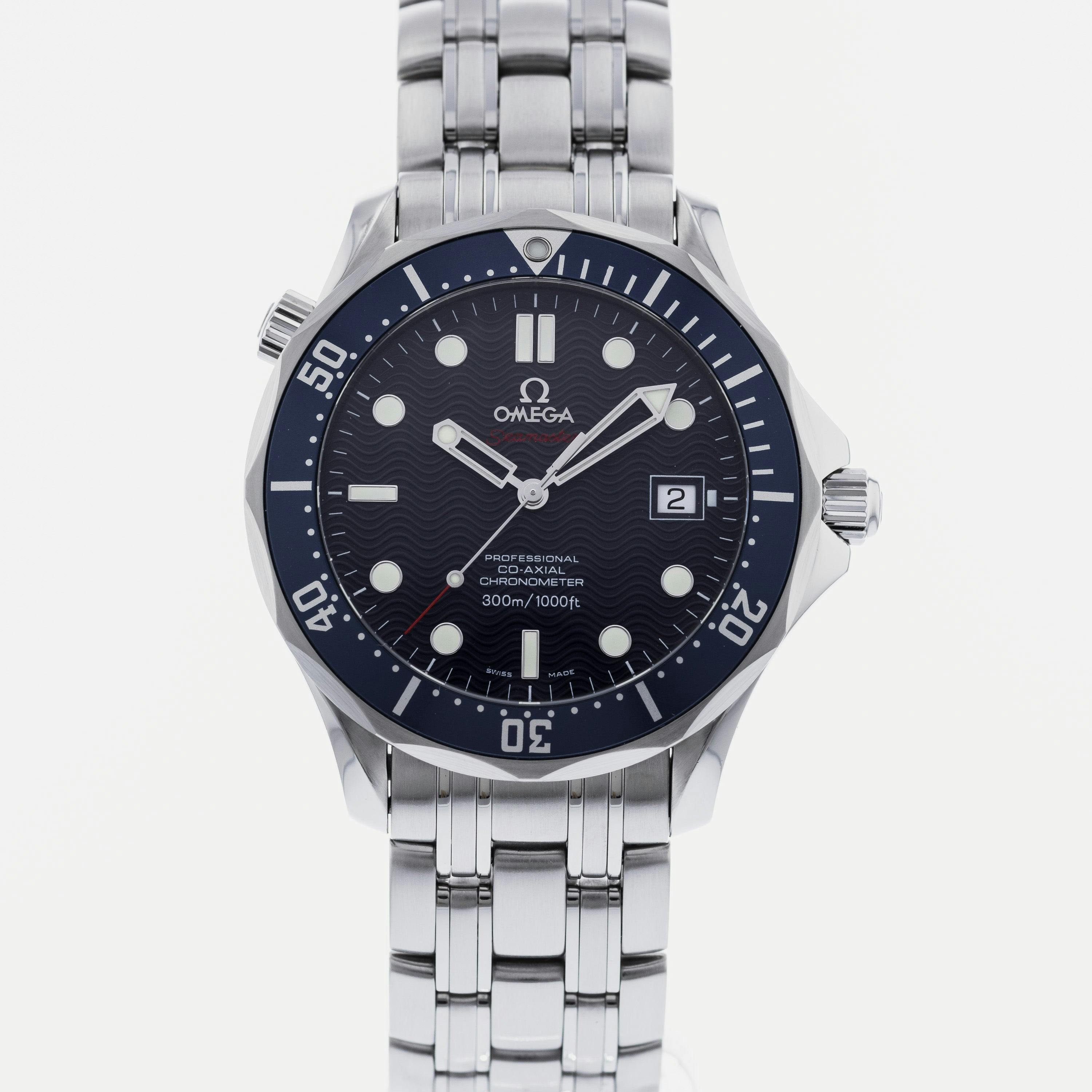 OMEGA Seamaster 300M Co-Axial James Bond 2220.80.00 – HODINKEE Shop