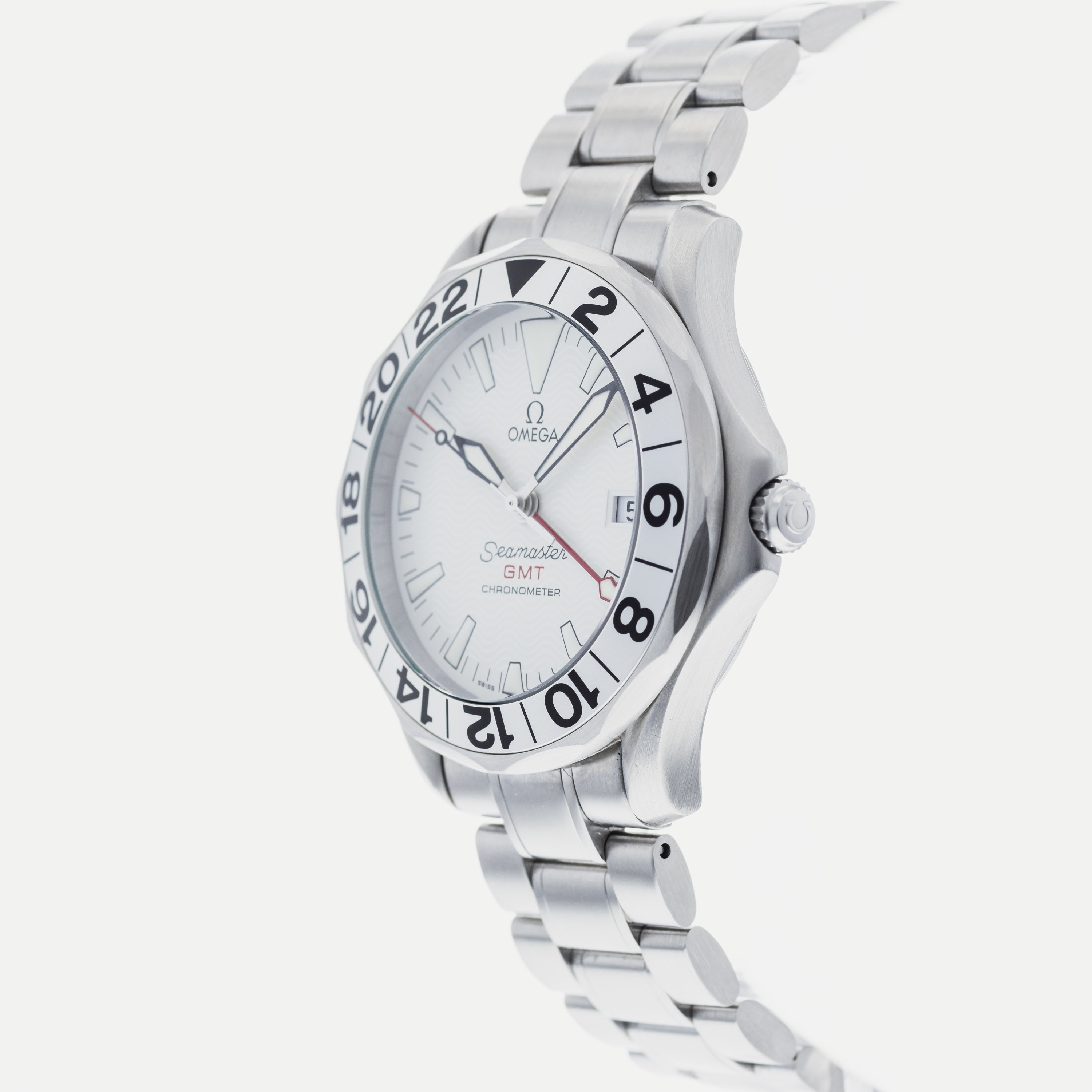 OMEGA Seamaster 300M 'Great White' GMT 2538.20.00 – HODINKEE Shop
