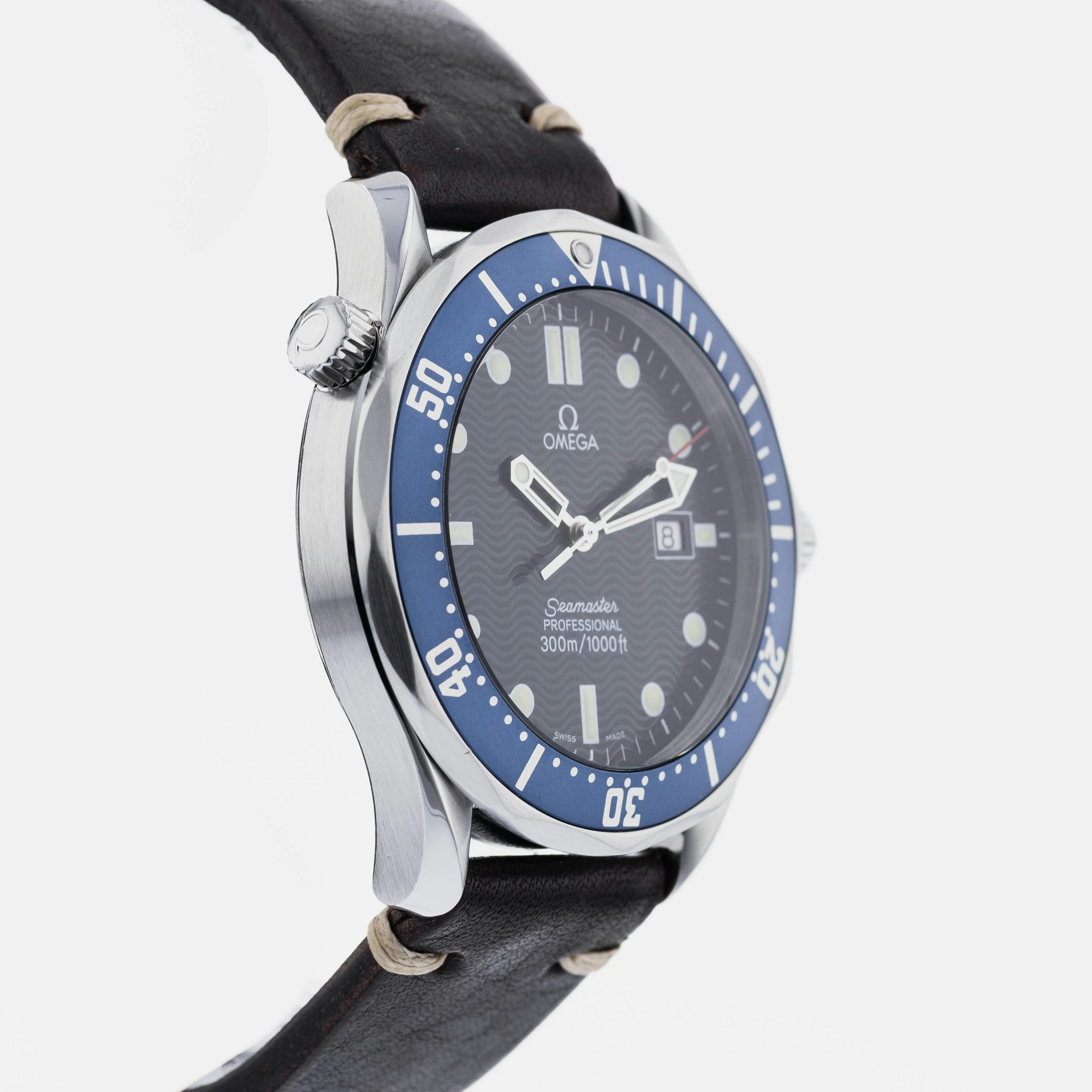 OMEGA Seamaster 300M James Bond 2541.80.00 – HODINKEE Shop