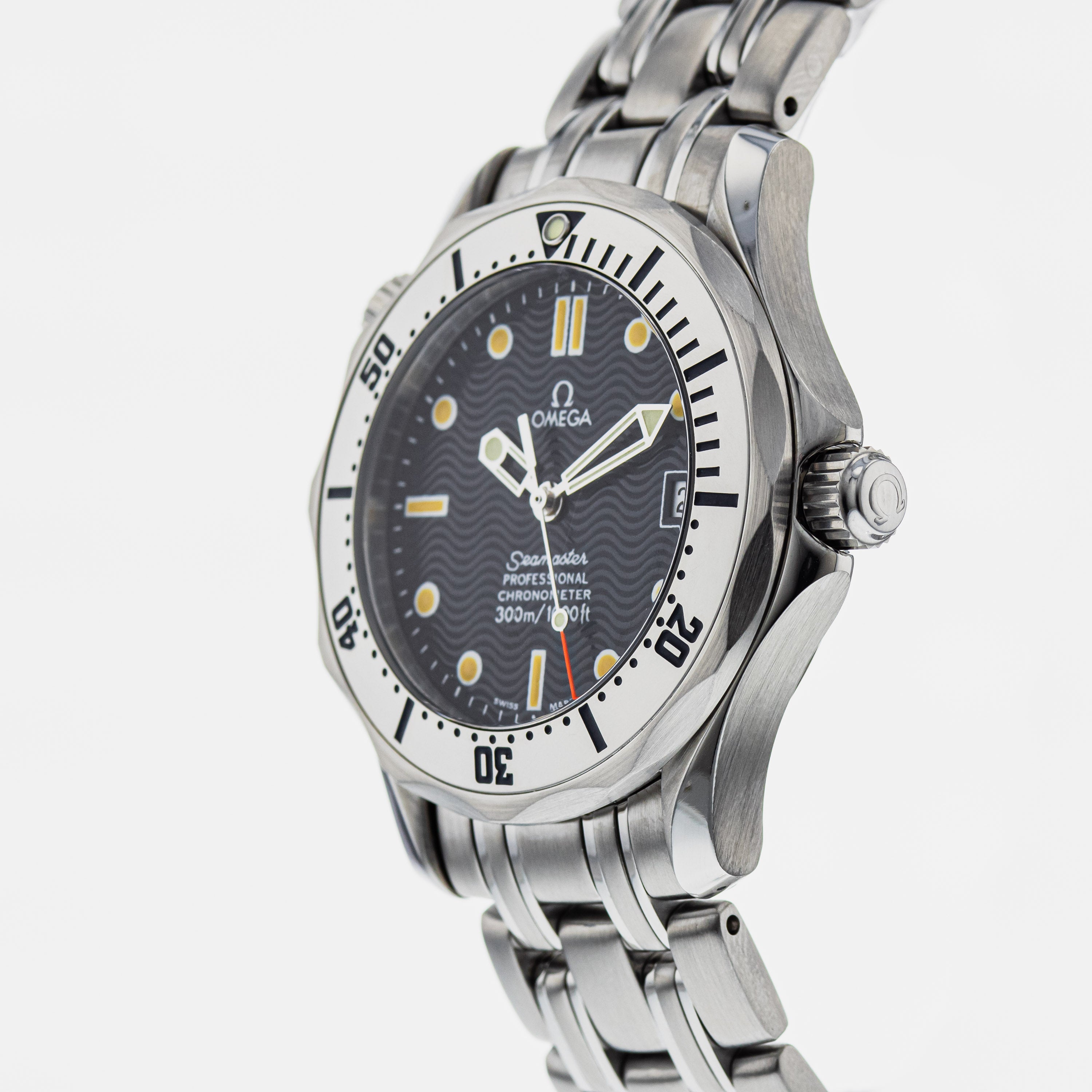OMEGA Seamaster 300M Midsize 2552.80.00 – HODINKEE Shop