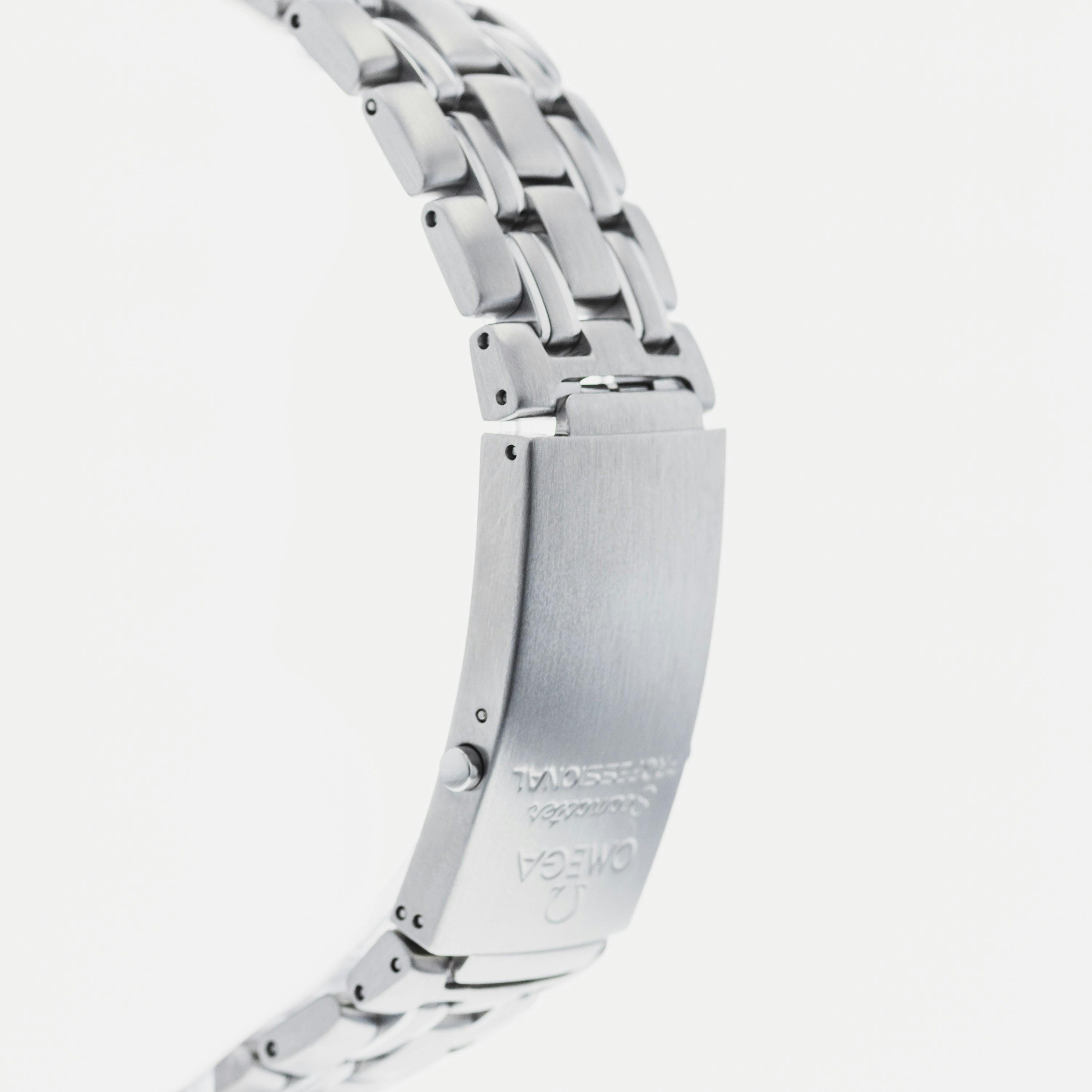 OMEGA Seamaster 300M Chrono Diver 2598.80.00 – HODINKEE Shop