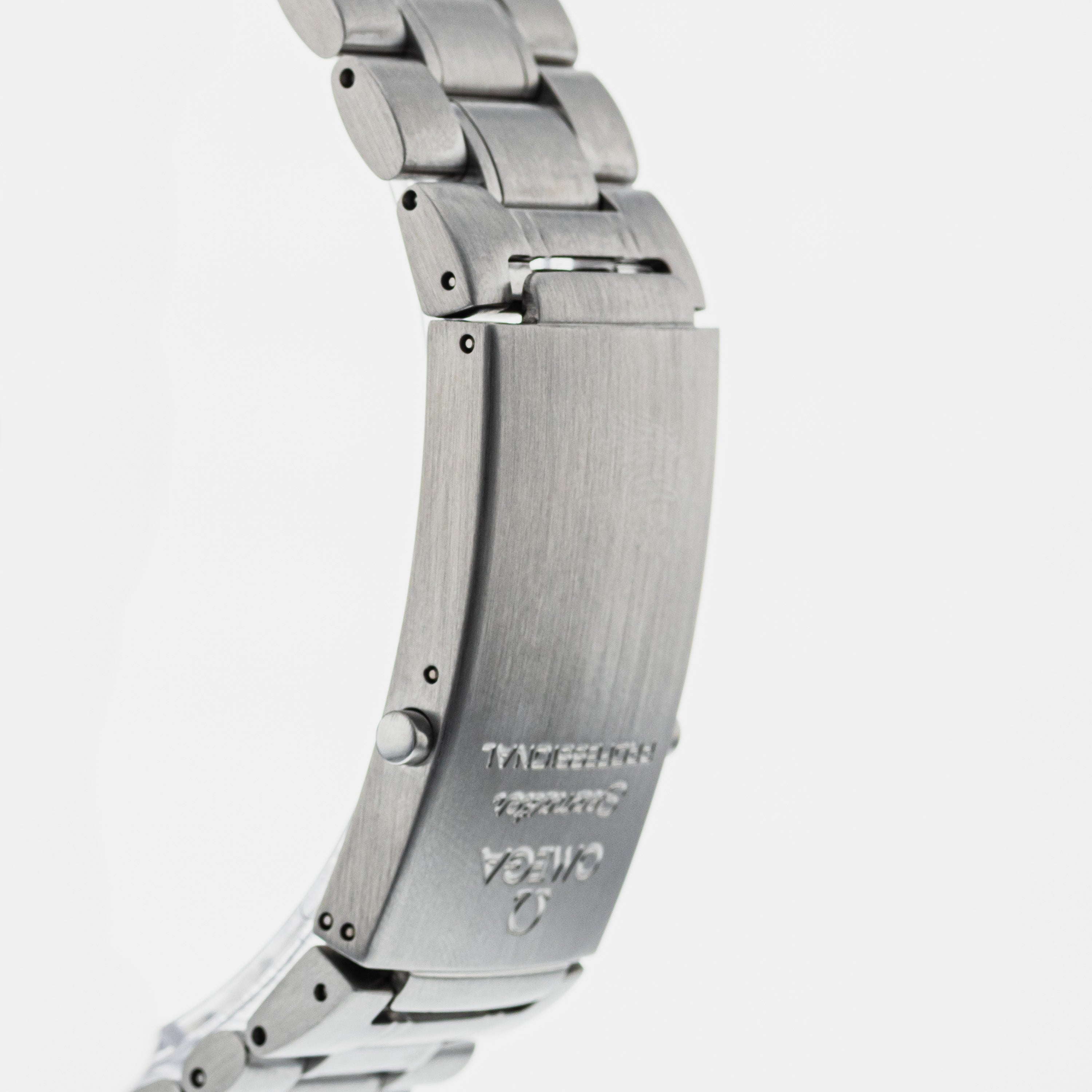 OMEGA Seamaster Apnea Jacques Mayol 2595.30.00 – HODINKEE Shop