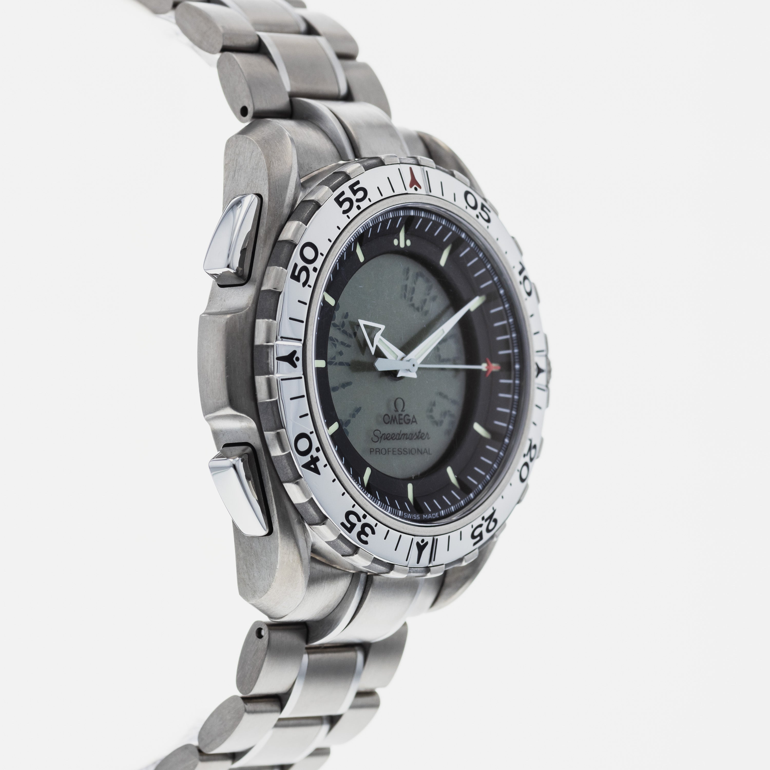 OMEGA Speedmaster X-33 3290.50.00 – HODINKEE Shop