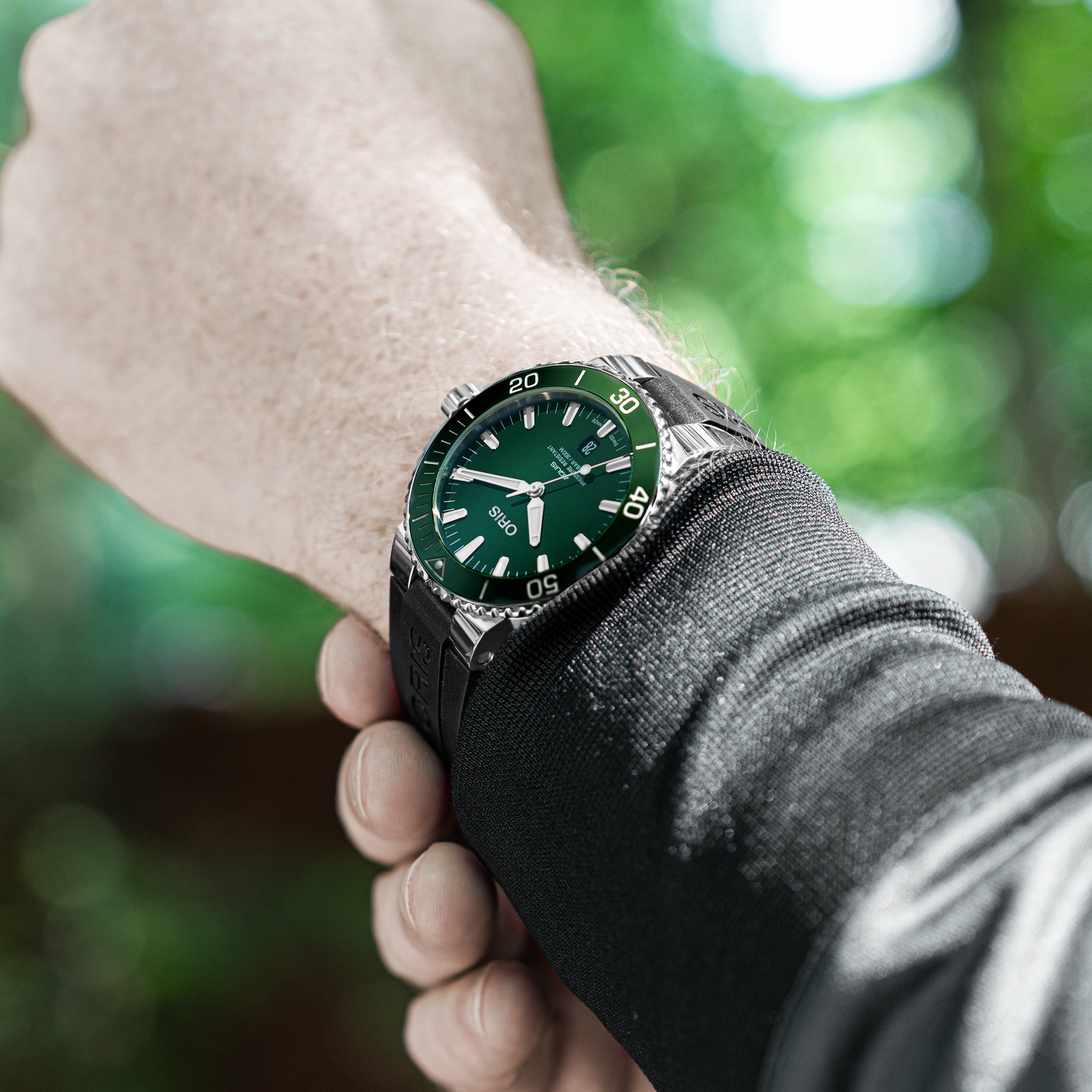 oris aquis green dial