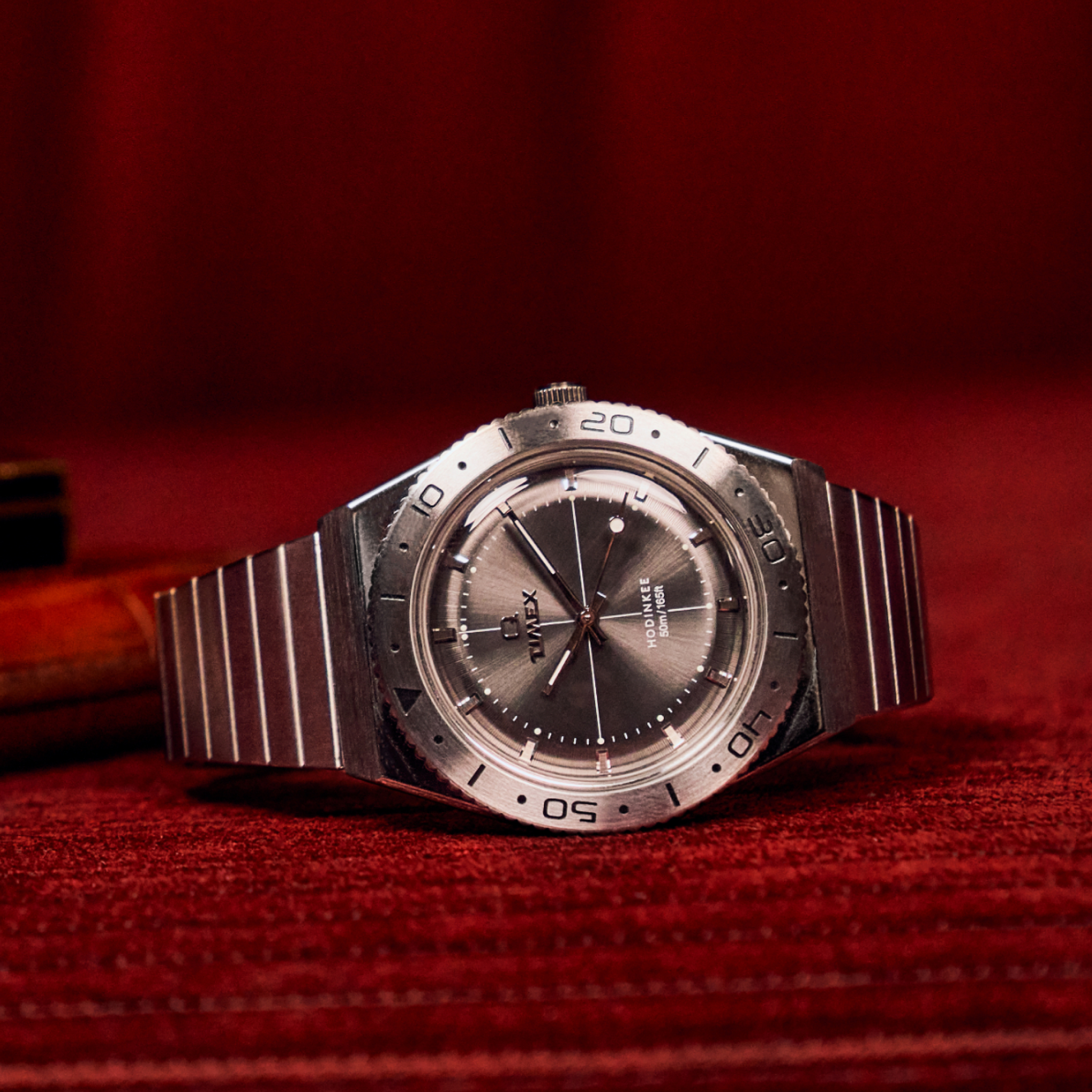 TIMEX Q Timex Vintage Hodinkee Limited Edition - Main Image