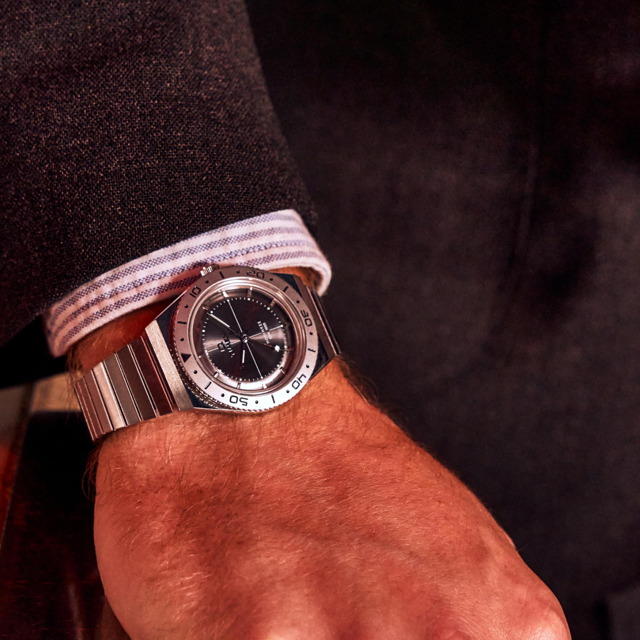 TIMEX Q Timex Vintage Hodinkee Limited Edition