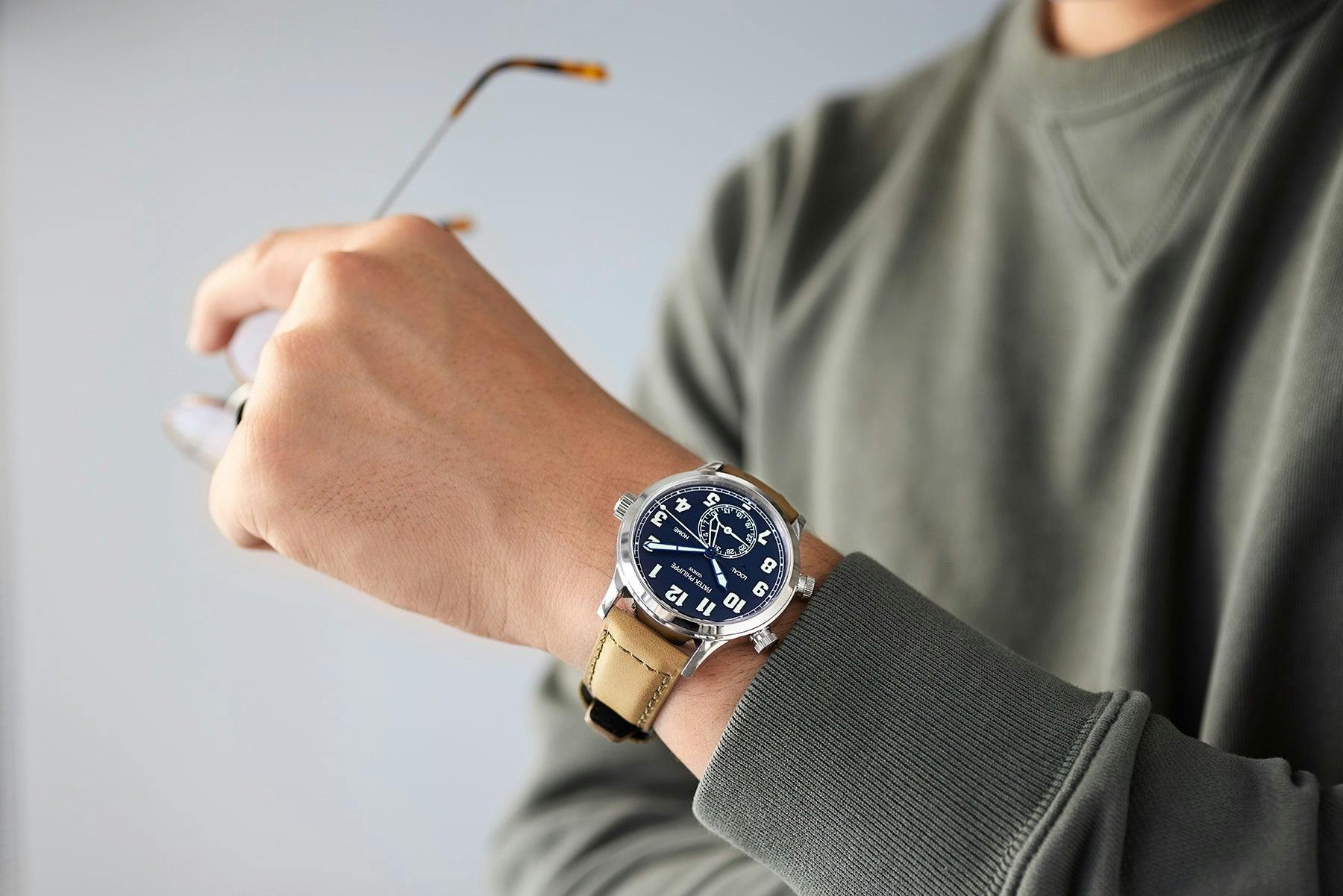 Patek Philippe Calatrava Pilot Travel Time 5524G – HODINKEE Shop