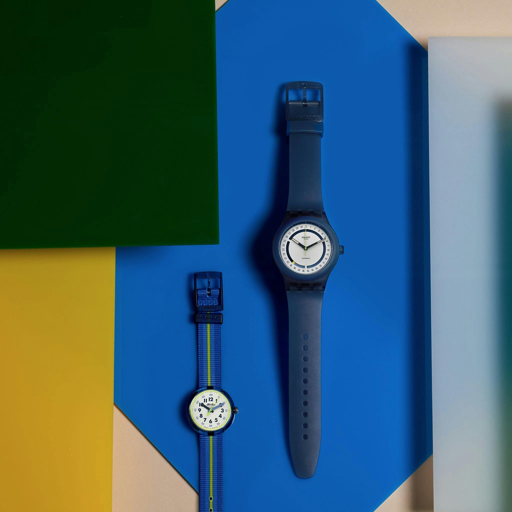 SISTEM51 HODINKEE STOPLIGHT NEON REMIX – HODINKEE Shop