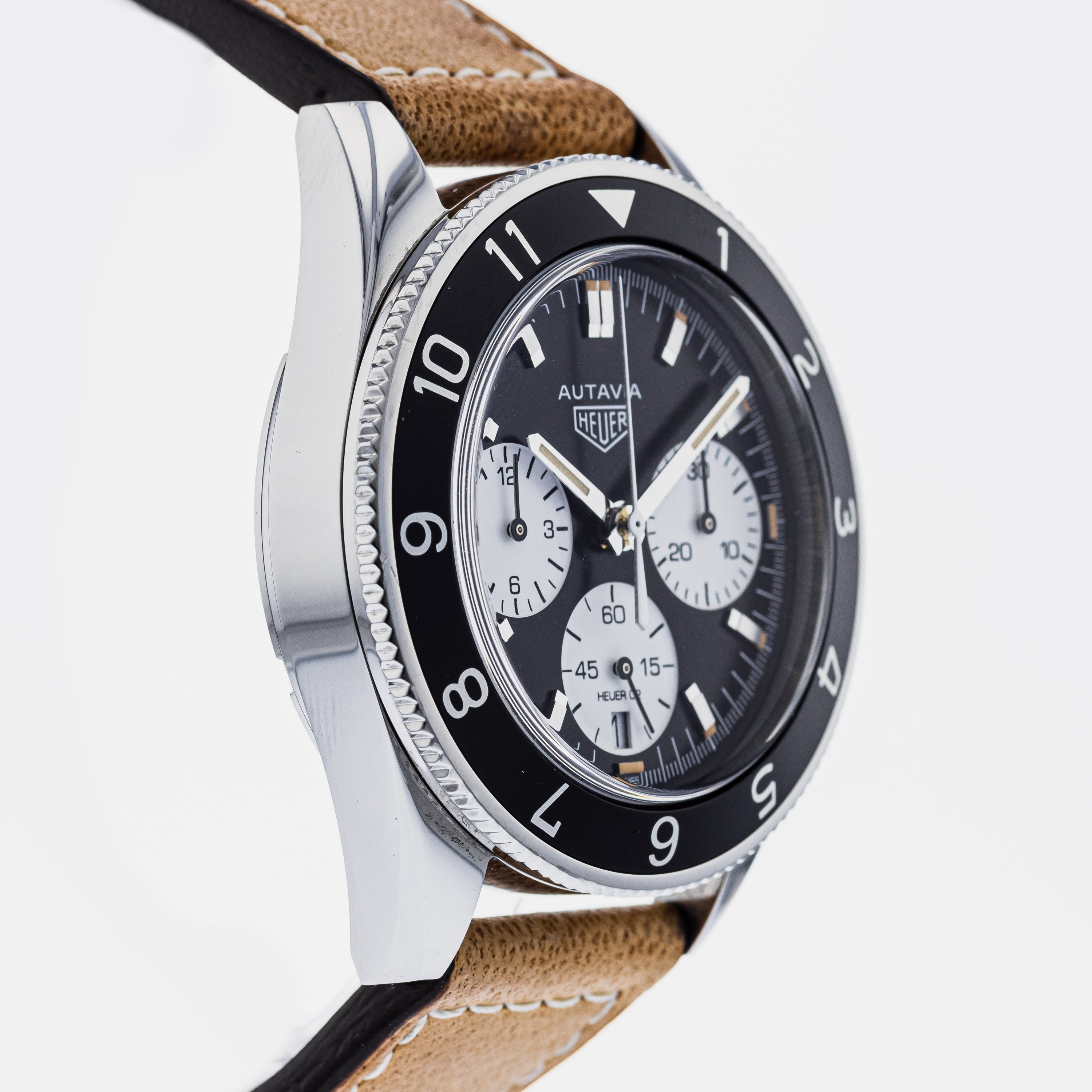 Autavia calibre heuer 02 for hodinkee store