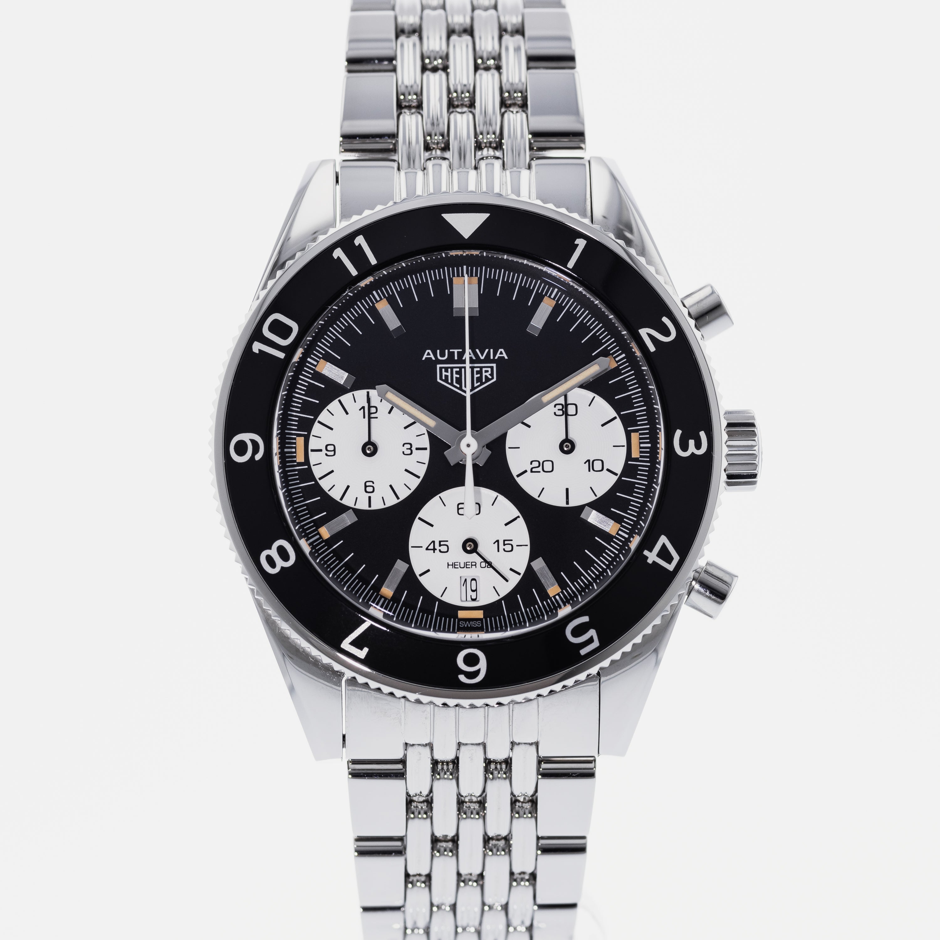 TAG Heuer Autavia Heritage Heuer 02 CBE2110 HODINKEE Shop