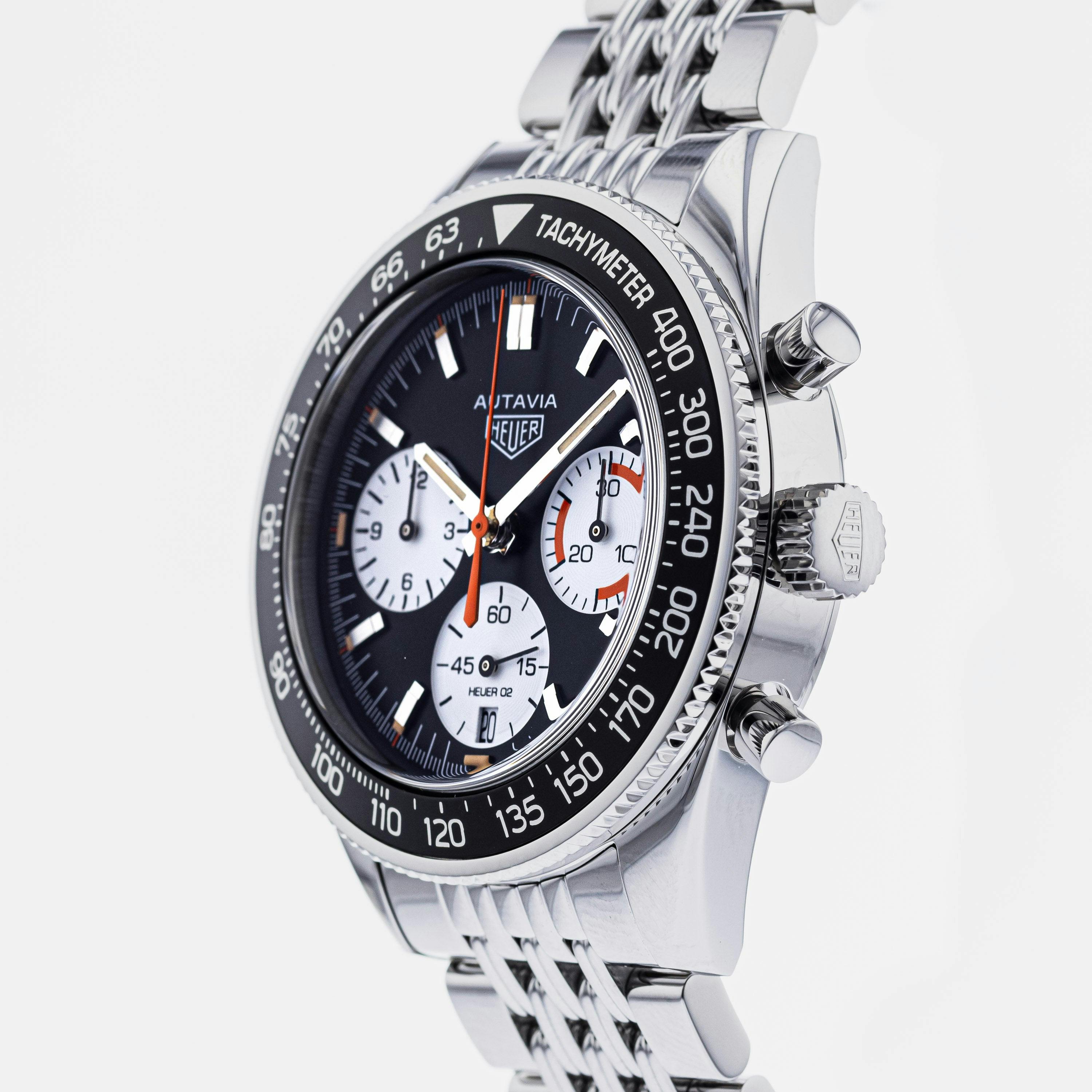 TAG Heuer Autavia Heritage Calibre Heuer 02 Hodinkee Special Edition CBE2117