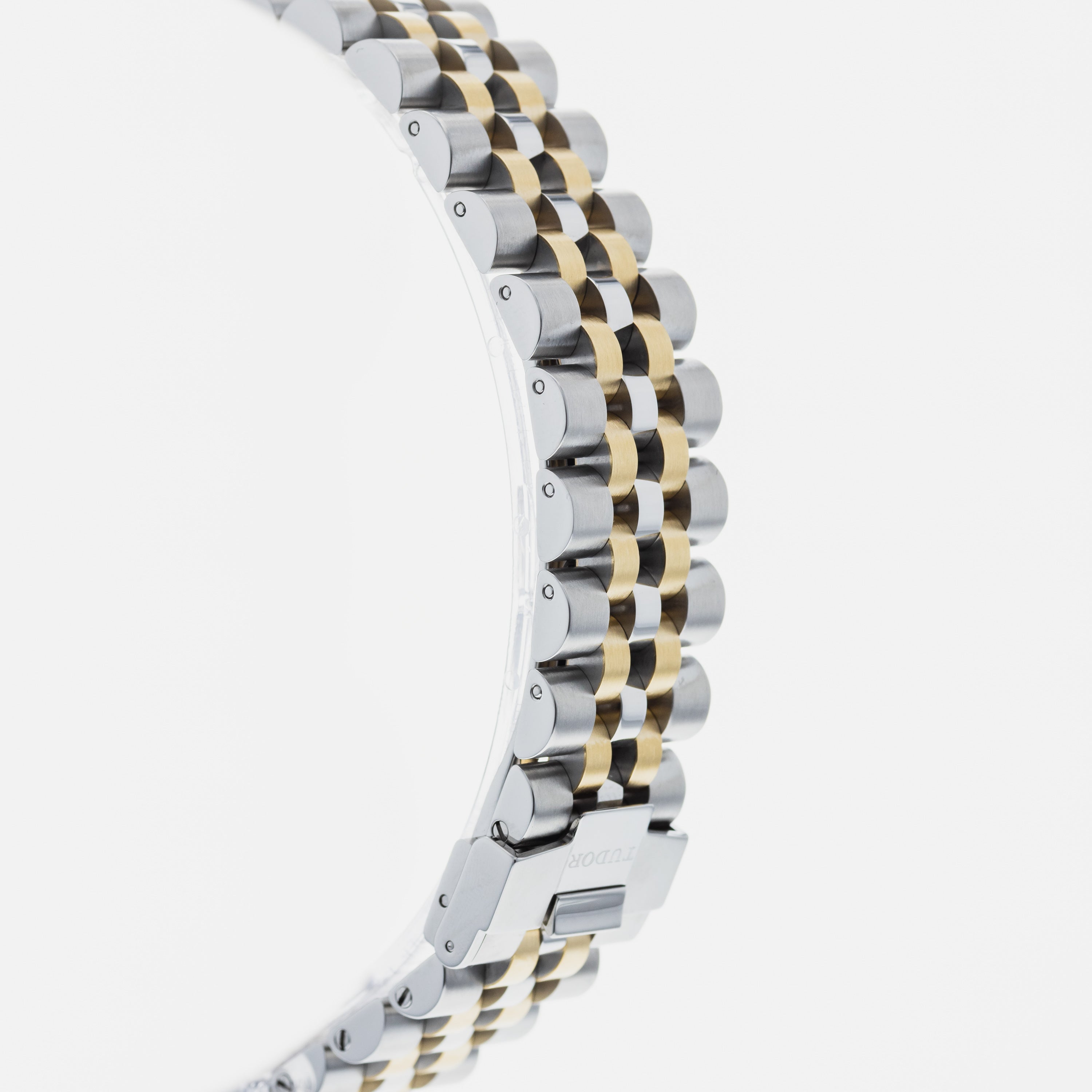 Tudor Black Bay 36 S&G 79503 – HODINKEE Shop