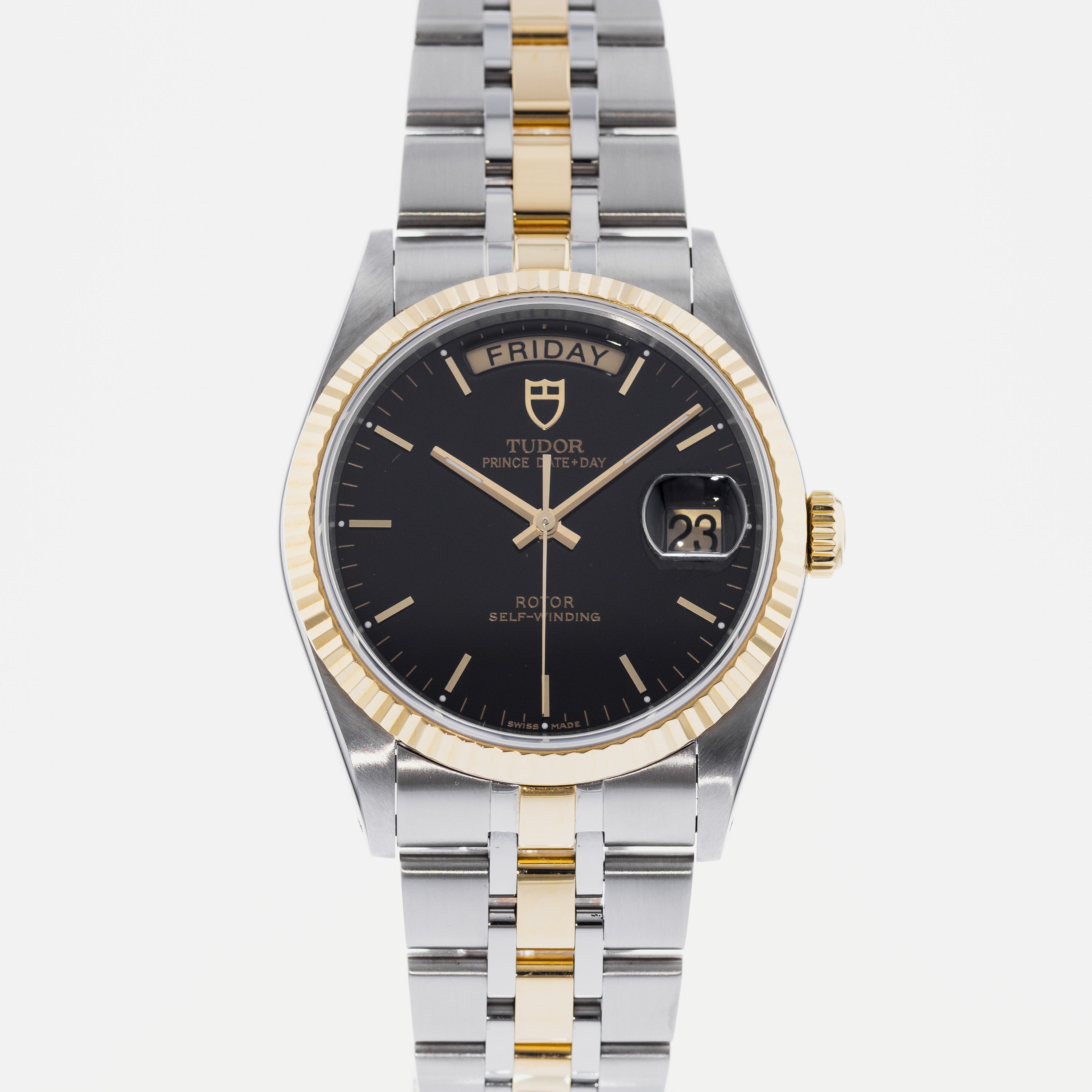 アップル 豪華特典も！】朝倉未来とヒカルが仕掛ける高級アップルウォッチ