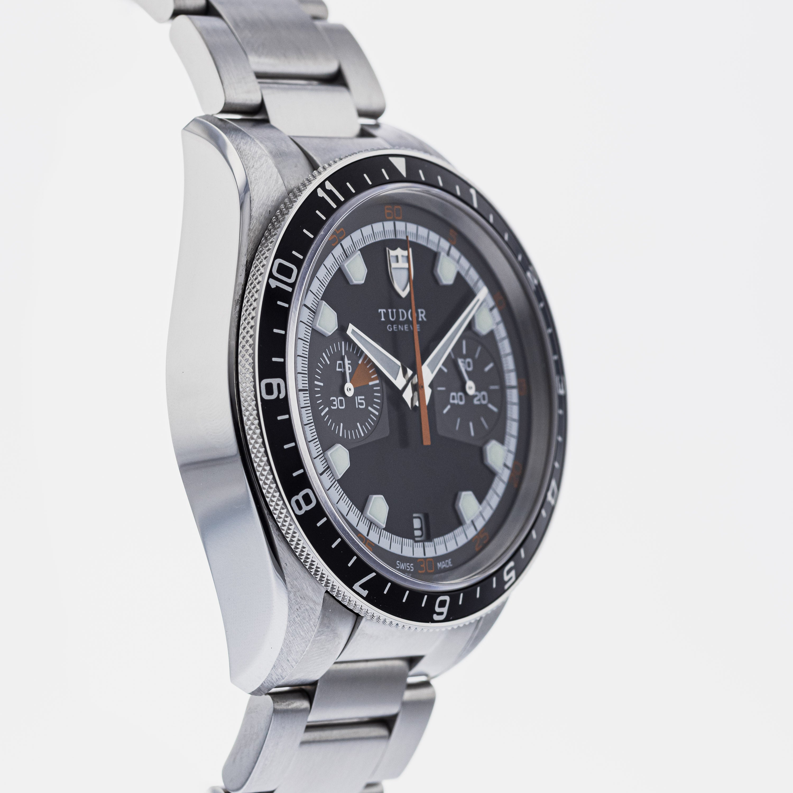 A Week on the Wrist: The Tudor Heritage Chrono - Bark & Jack