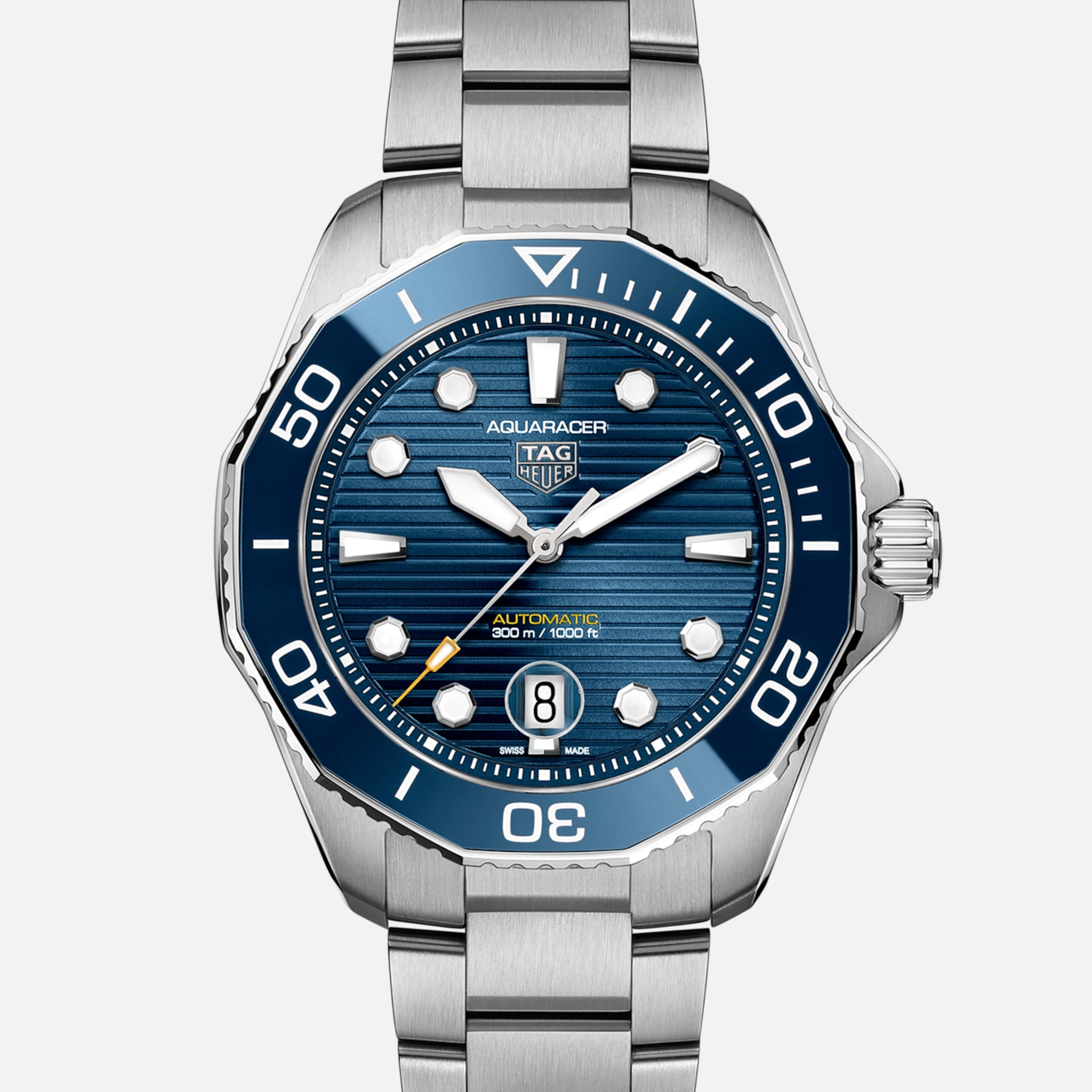 Why We Like The TAG Heuer Aquaracer WBP201B