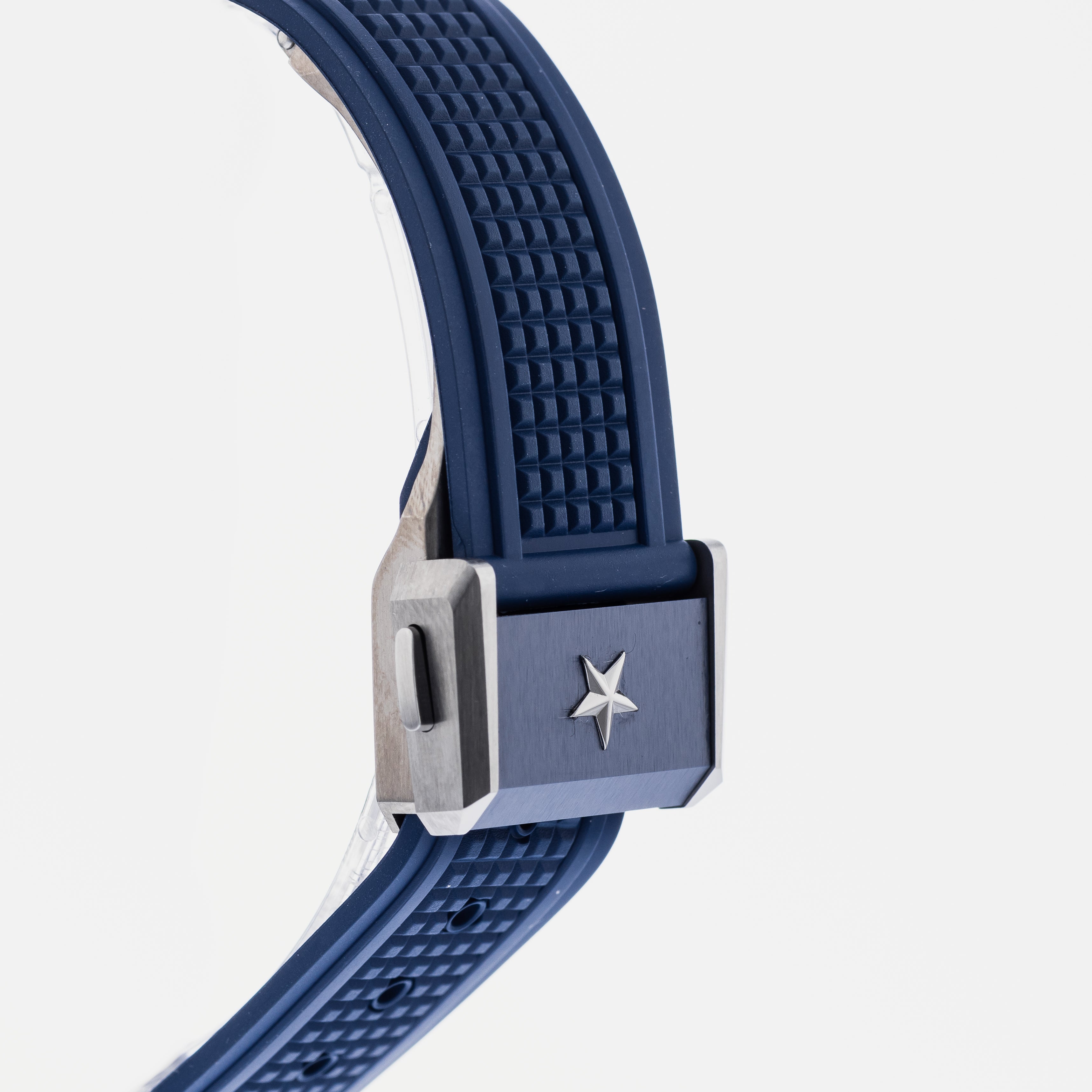 Zenith Defy Classic 49.9003.670/51.R793 – HODINKEE Shop